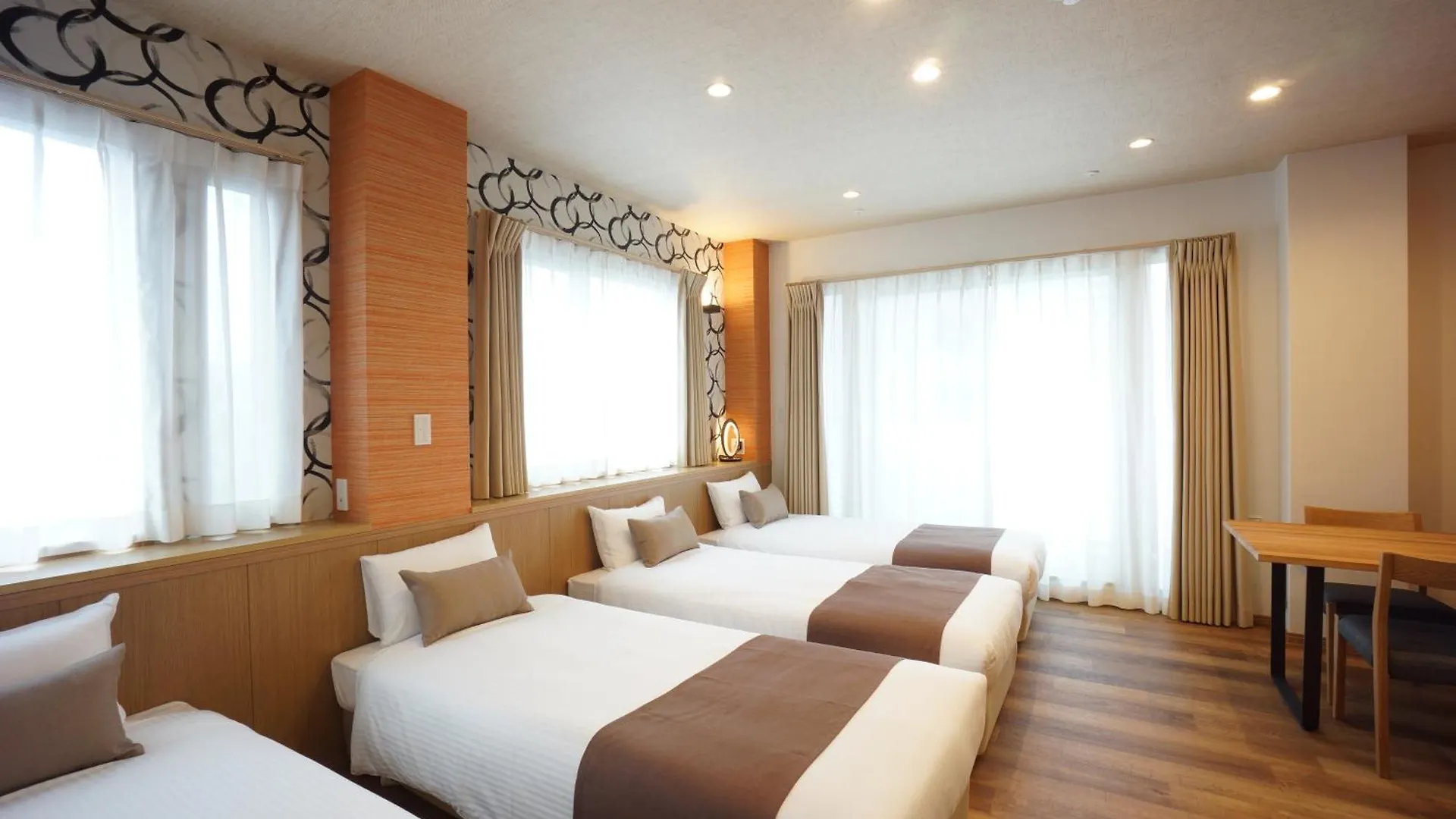 Wires Hotel James Zaka Tokyo